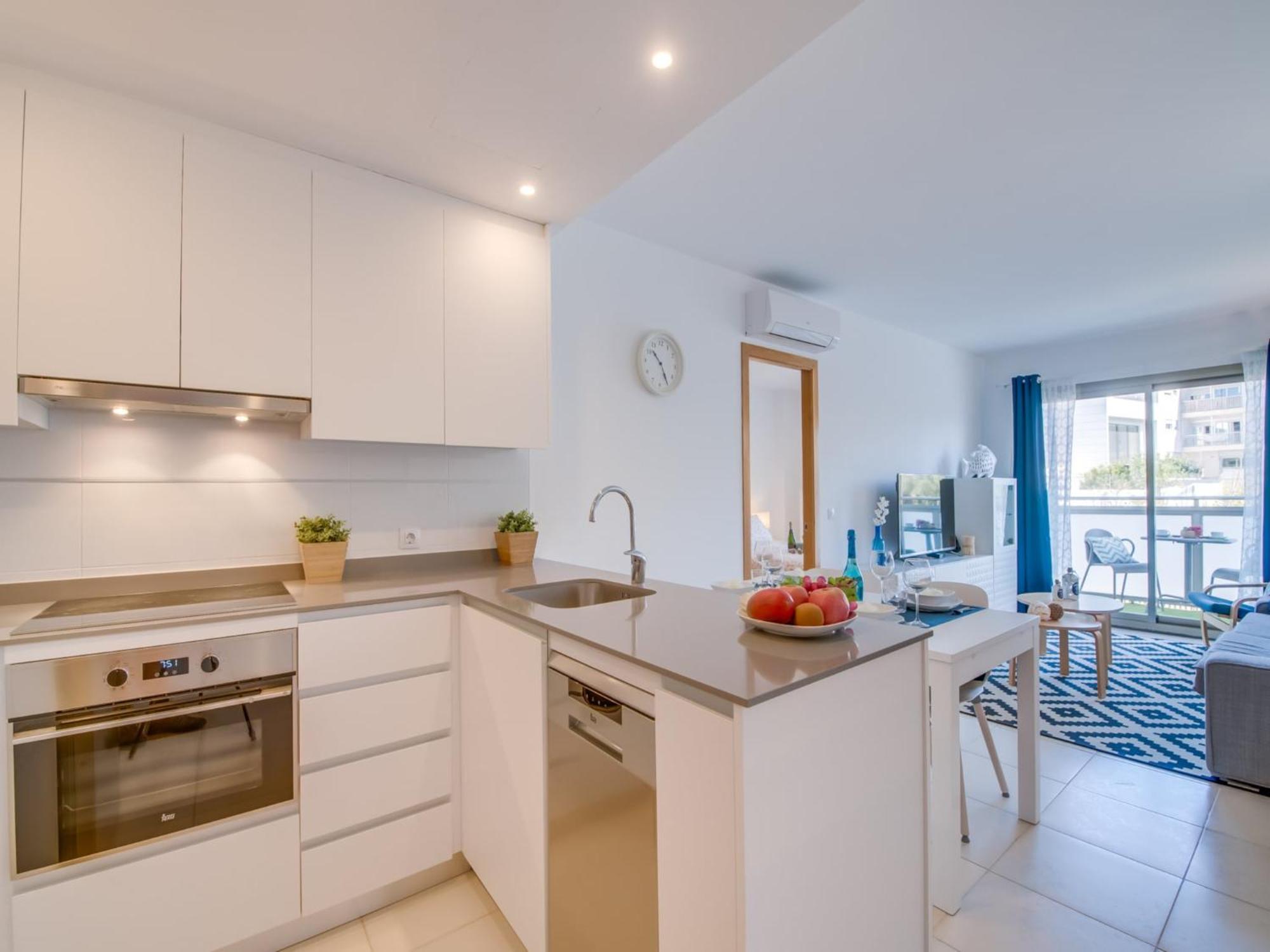 Apartment Bright 350 M From *